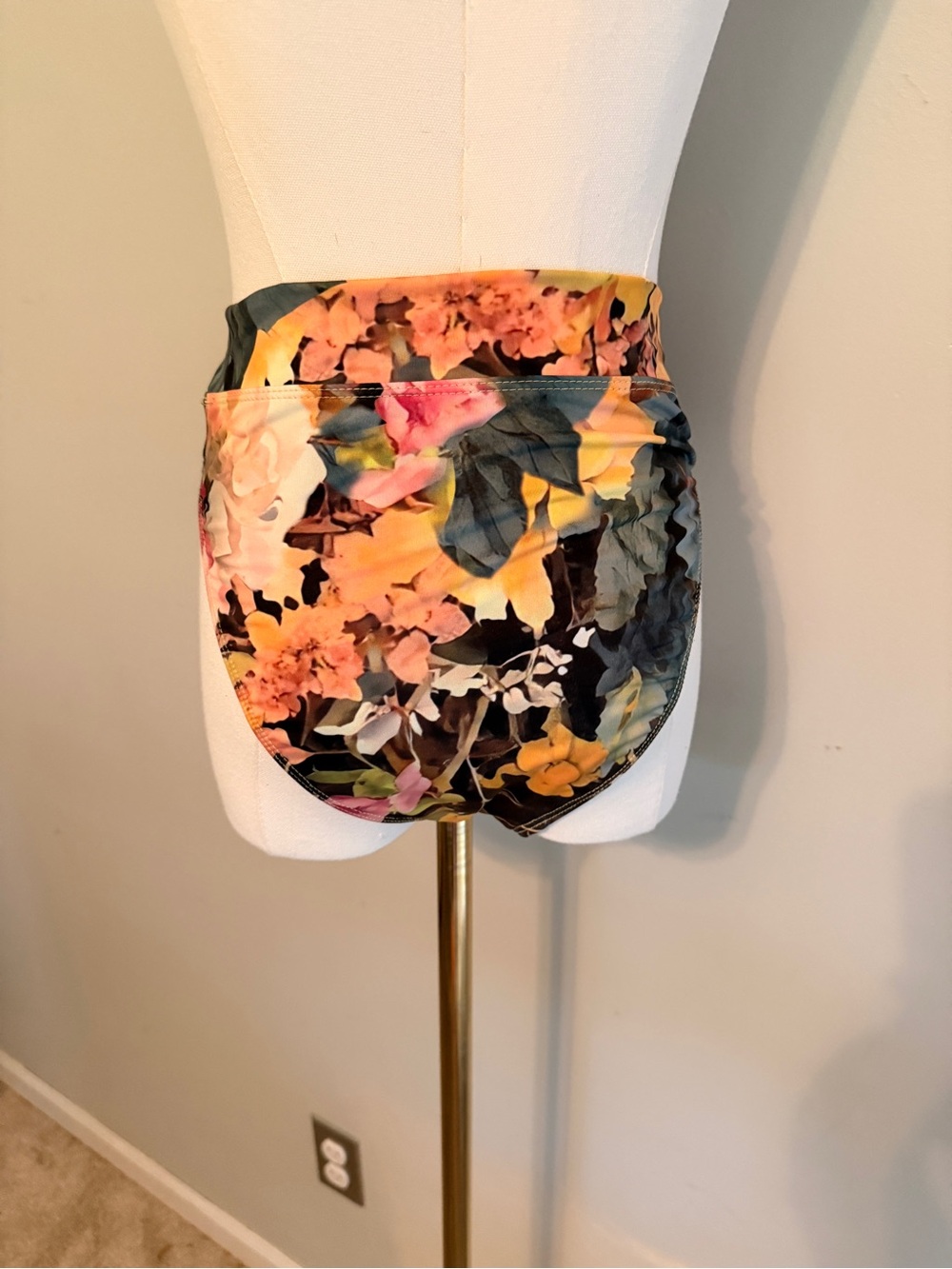Albion Rosalia Bikini Bottoms - Picture 3 of 4